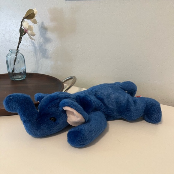 TY Beanie Baby “Peanut” the Elephant Collection. - Picture 3 of 17